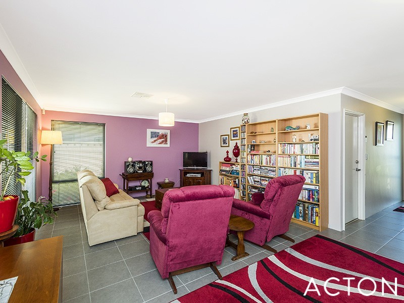 42A Leslie Street, Dudley Park WA 6210