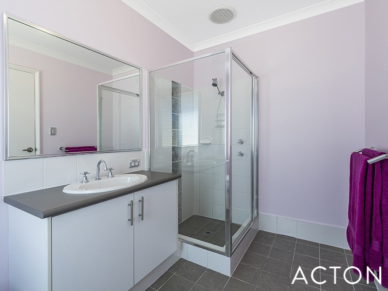 42A Leslie Street, Dudley Park WA 6210