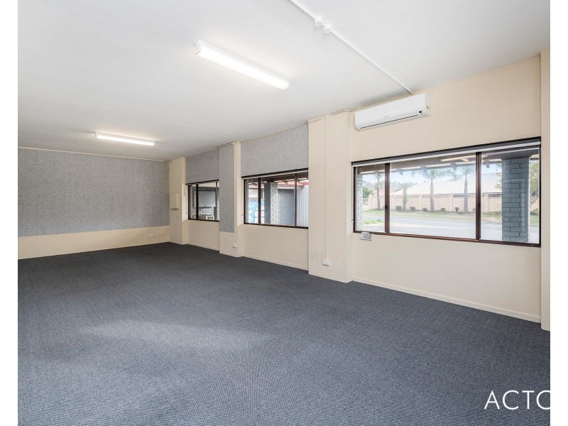 54 Mclarty Road, Halls Head WA 6210