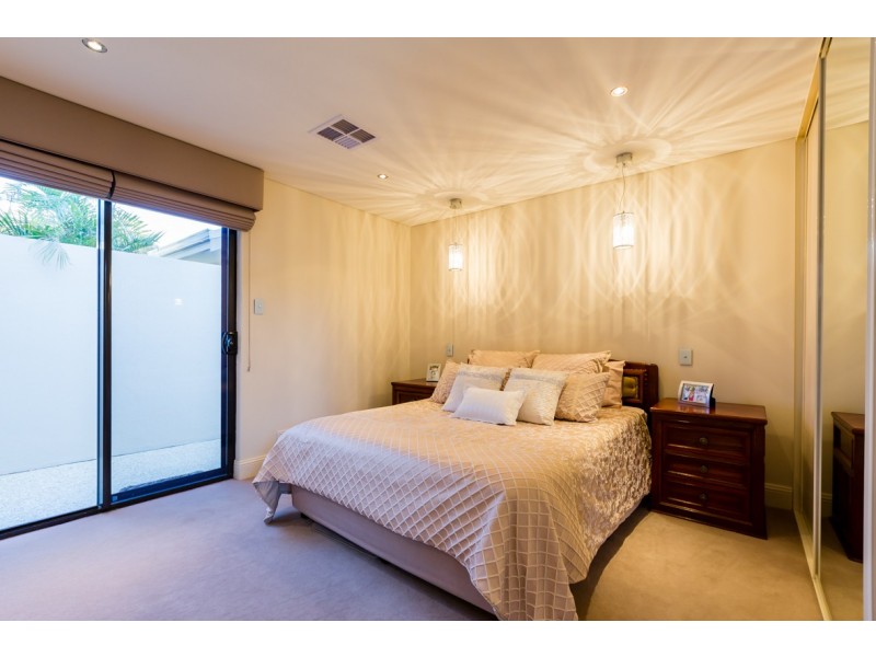 39 Aztec Island Retreat, Halls Head WA 6210