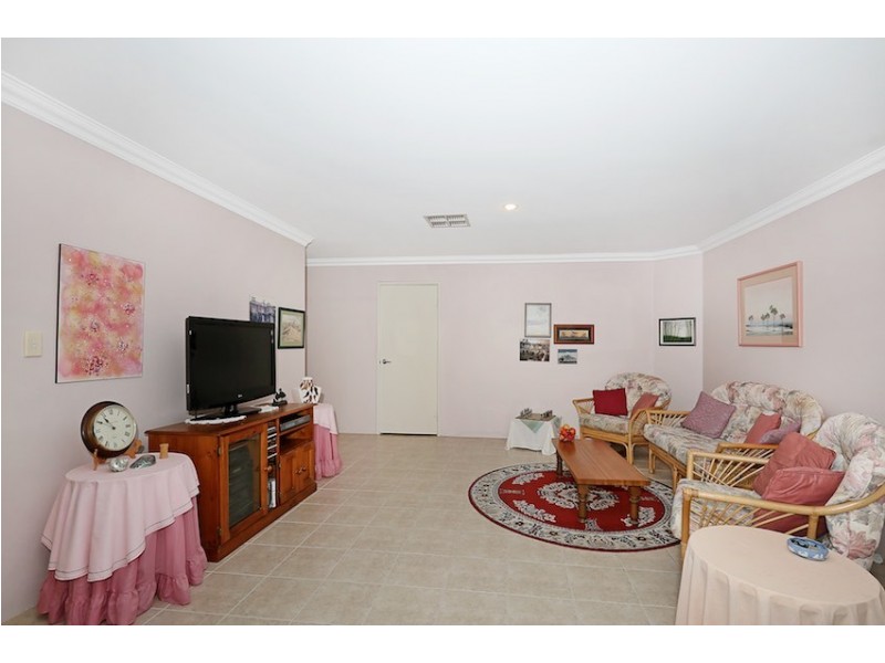 7 Black Swan View, Dudley Park WA 6210