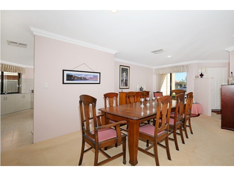 7 Black Swan View, Dudley Park WA 6210