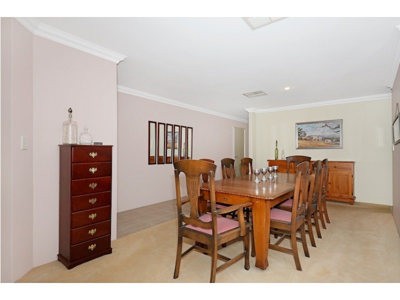 7 Black Swan View, Dudley Park WA 6210