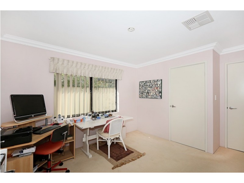 7 Black Swan View, Dudley Park WA 6210