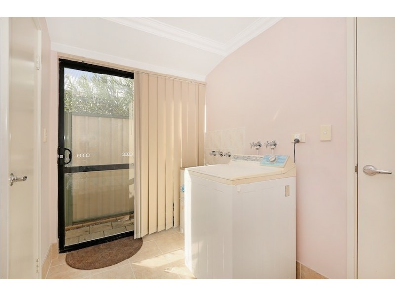 7 Black Swan View, Dudley Park WA 6210