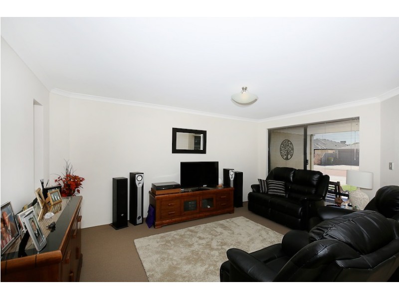 20 Scarab Court, Halls Head WA 6210