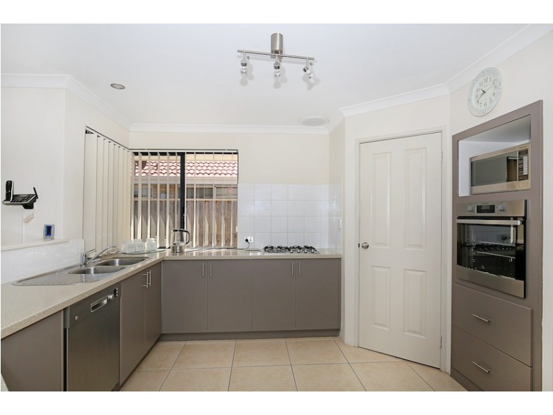 20 Scarab Court, Halls Head WA 6210