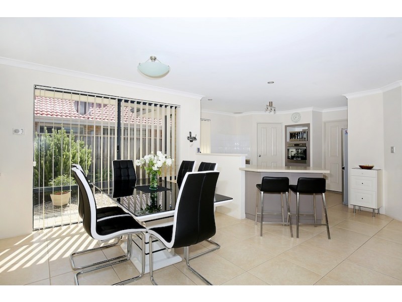 20 Scarab Court, Halls Head WA 6210