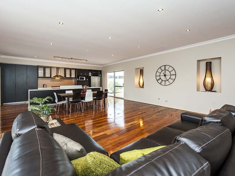 15 Warrior Boulevard, Pinjarra WA 6208