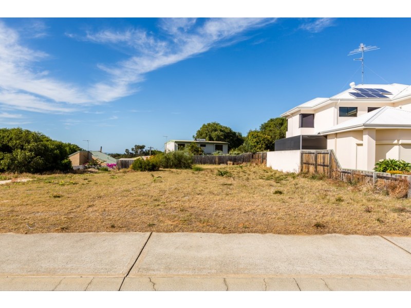 33 Yeedong Road, Falcon WA 6210