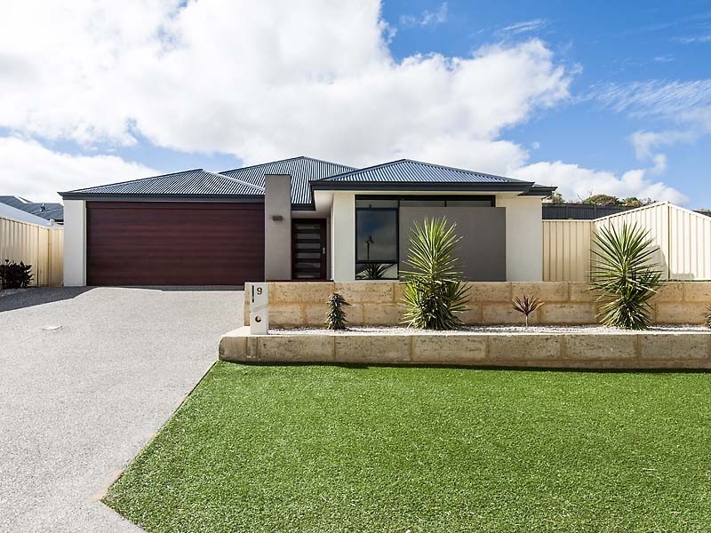 9 Chieftain Pass, Madora Bay WA 6210