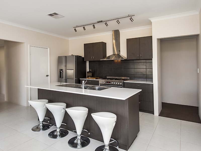 9 Chieftain Pass, Madora Bay WA 6210