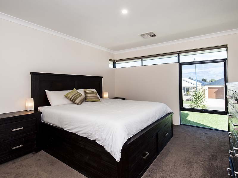 9 Chieftain Pass, Madora Bay WA 6210