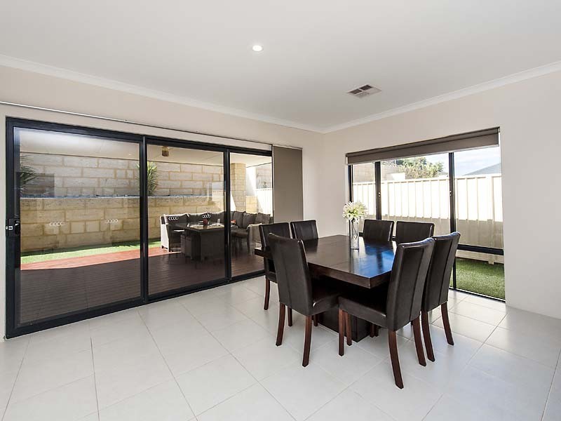 9 Chieftain Pass, Madora Bay WA 6210