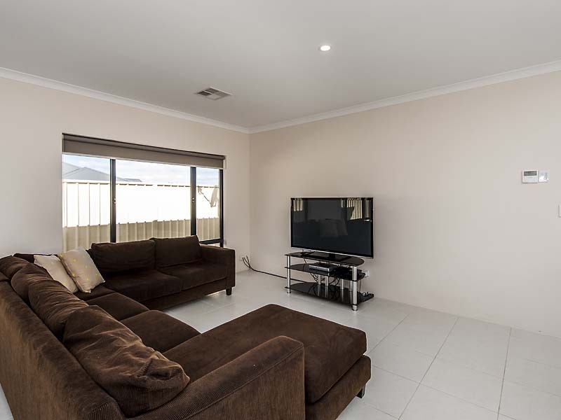 9 Chieftain Pass, Madora Bay WA 6210