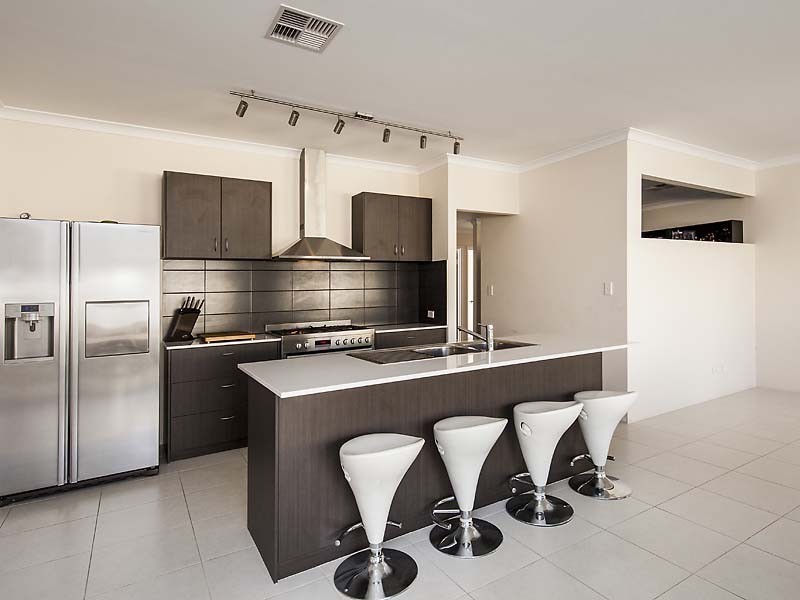 9 Chieftain Pass, Madora Bay WA 6210