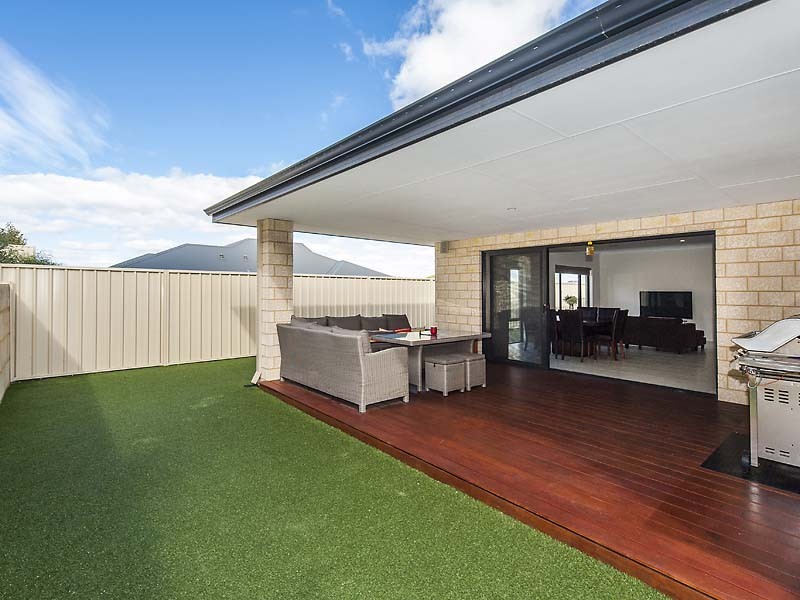 9 Chieftain Pass, Madora Bay WA 6210