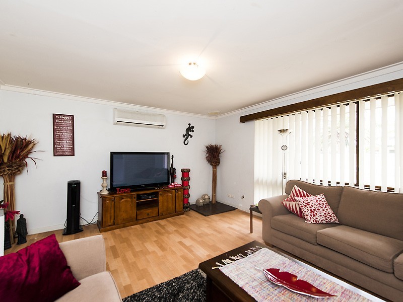 4 Duncan Road, Coodanup WA 6210