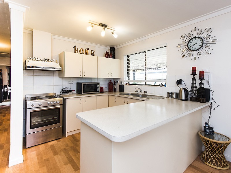 4 Duncan Road, Coodanup WA 6210