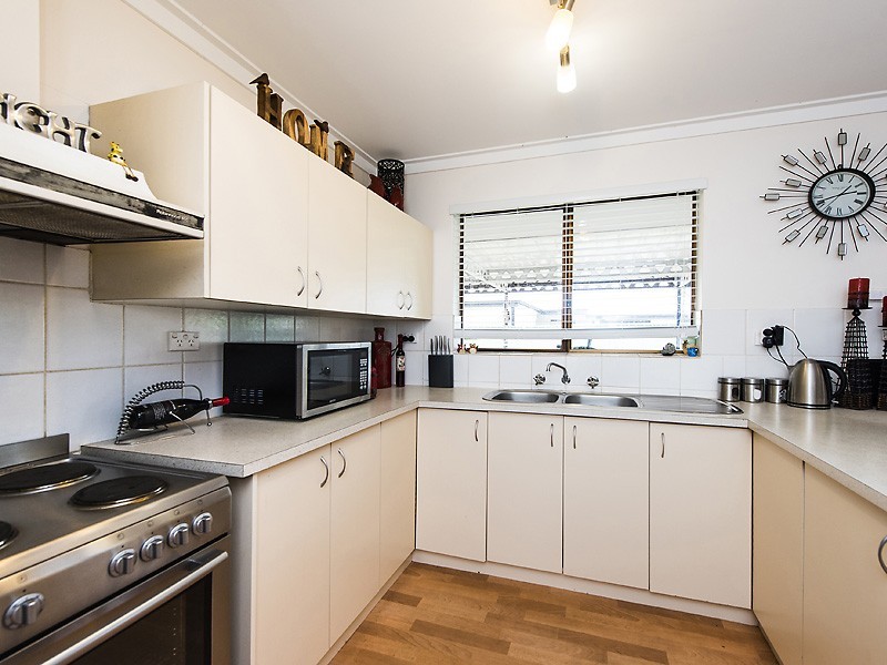 4 Duncan Road, Coodanup WA 6210