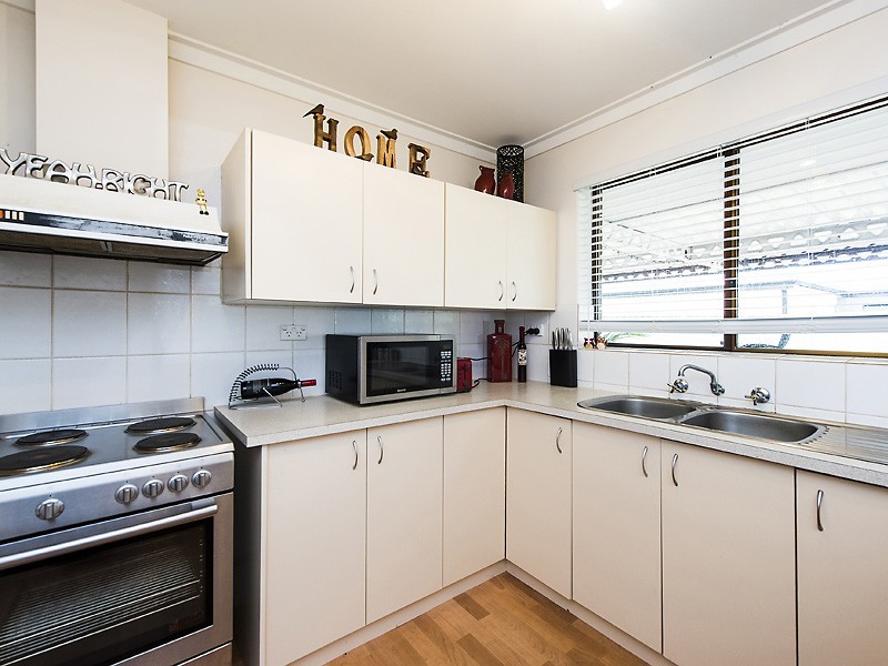 4 Duncan Road, Coodanup WA 6210