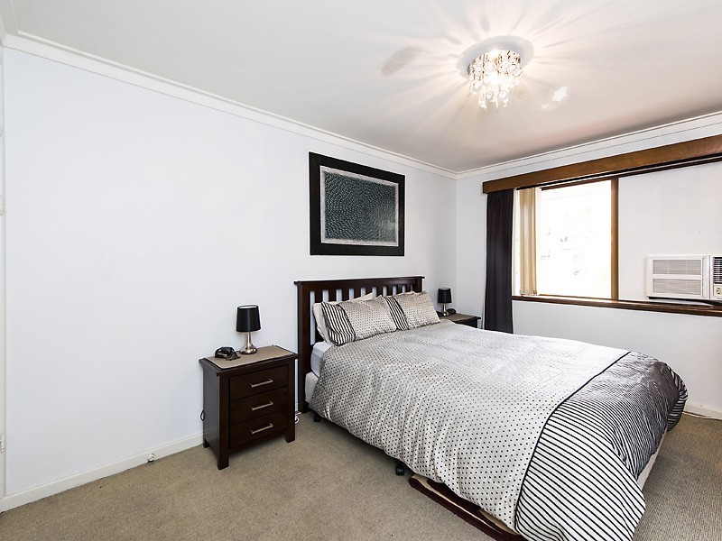 4 Duncan Road, Coodanup WA 6210