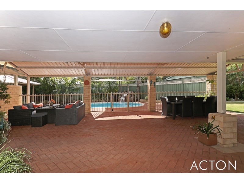 8 Maclean Way, Greenfields WA 6210