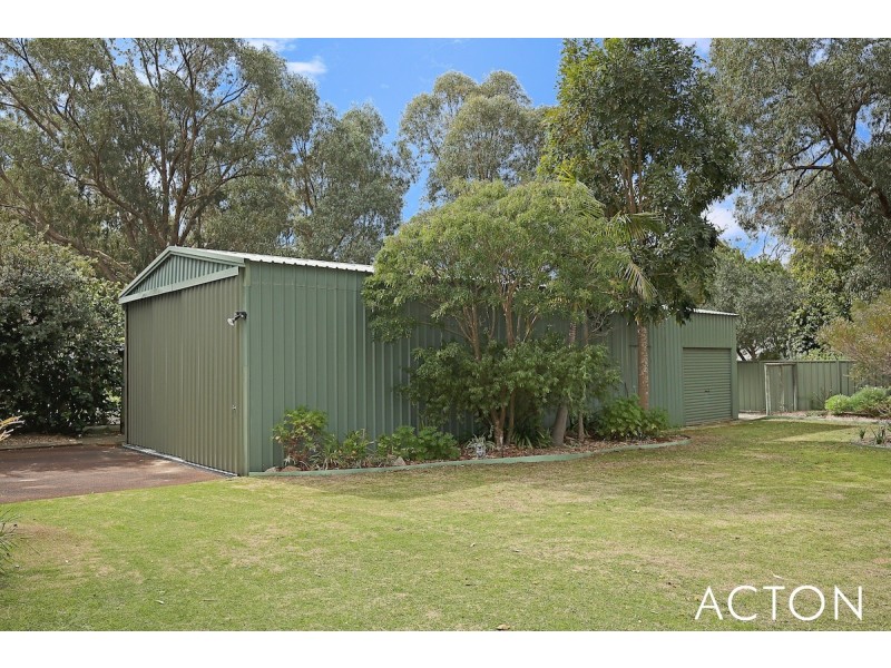 8 Maclean Way, Greenfields WA 6210