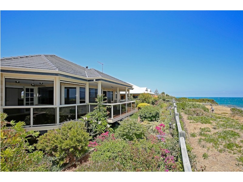 15 Magnetic Square, Halls Head WA 6210