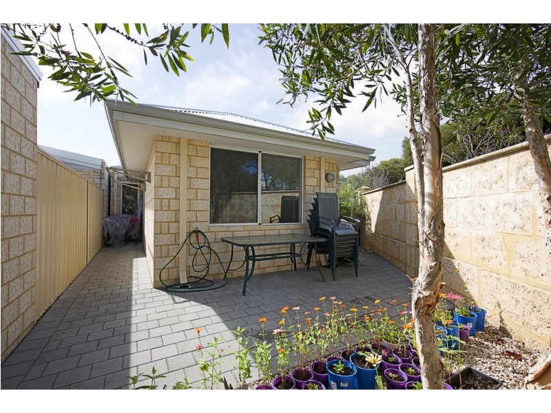 58 Leisure way, Halls Head WA 6210