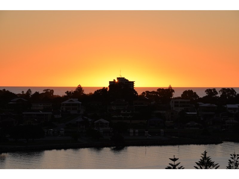 1306/3 Marco Polo Drive, Mandurah WA 6210