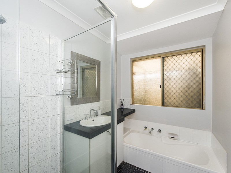 22 Herald Rise, Greenfields WA 6210