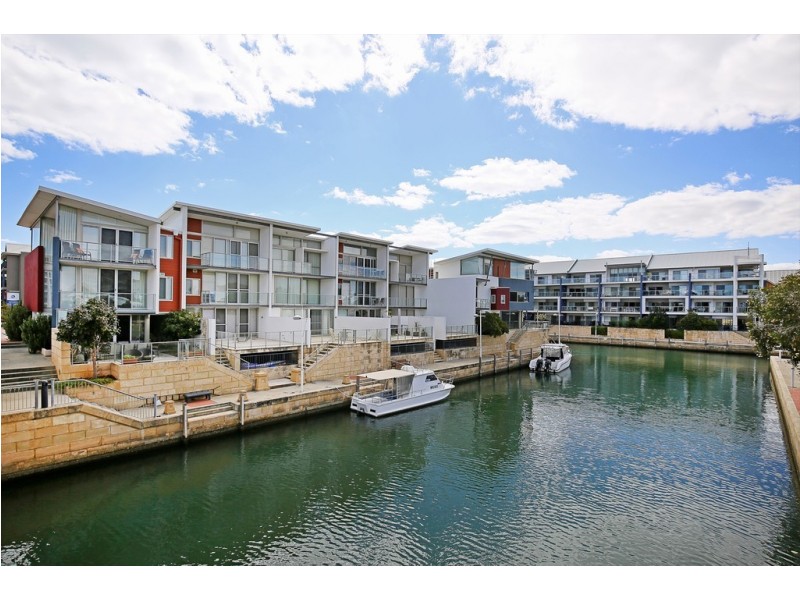 2/4 Torcello Mews, Mandurah WA 6210
