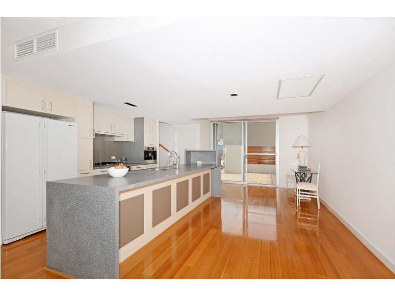 2/4 Torcello Mews, Mandurah WA 6210