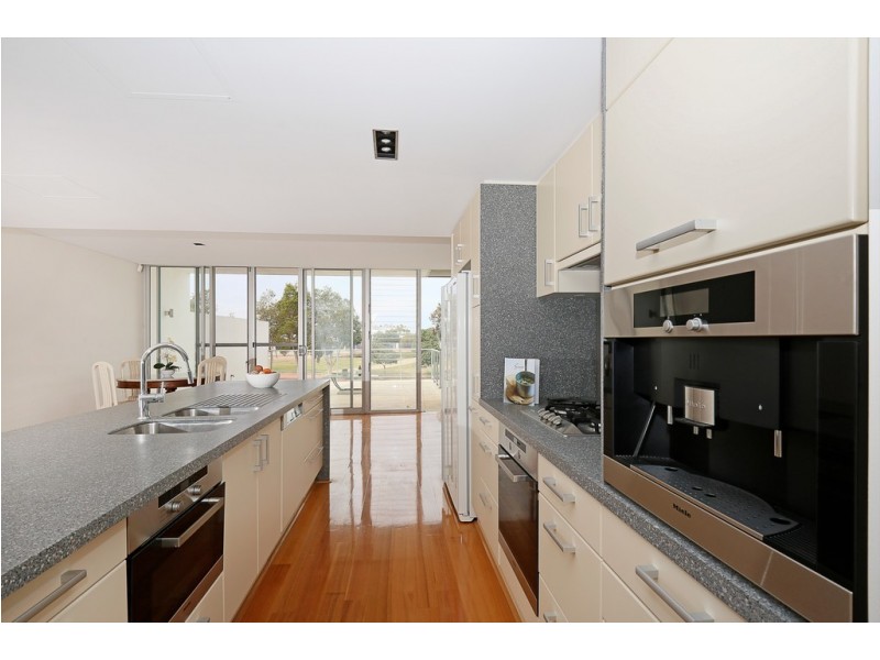 2/4 Torcello Mews, Mandurah WA 6210