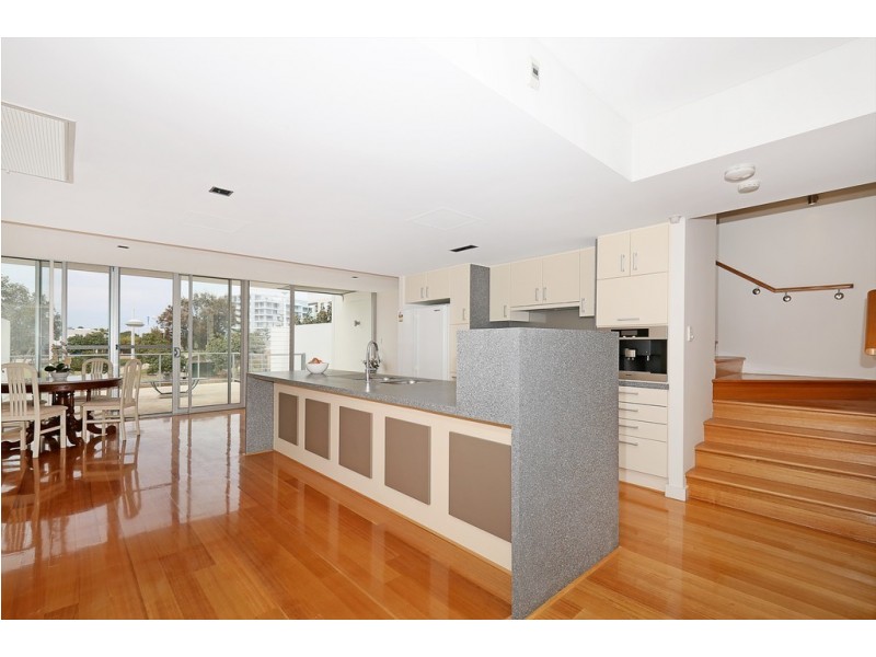 2/4 Torcello Mews, Mandurah WA 6210