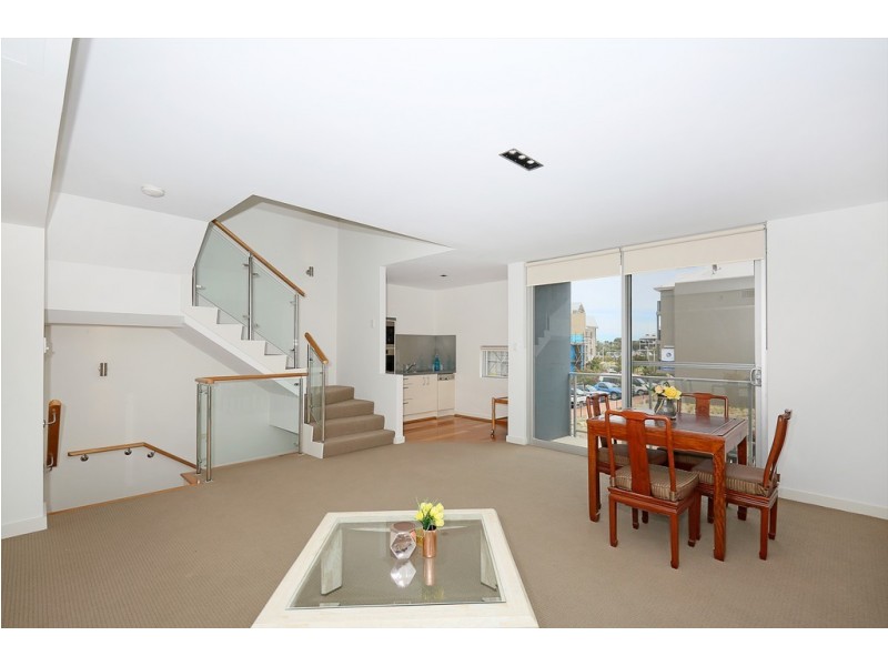 2/4 Torcello Mews, Mandurah WA 6210