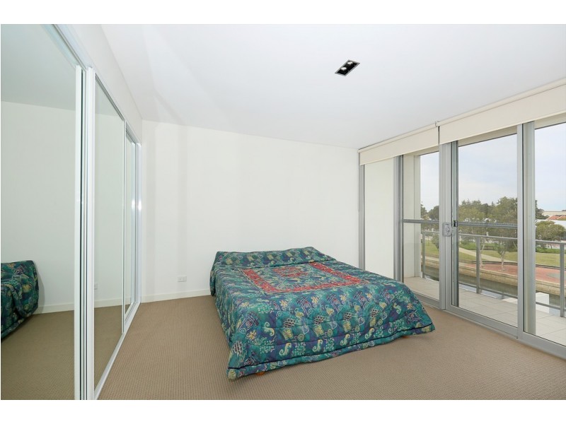 2/4 Torcello Mews, Mandurah WA 6210