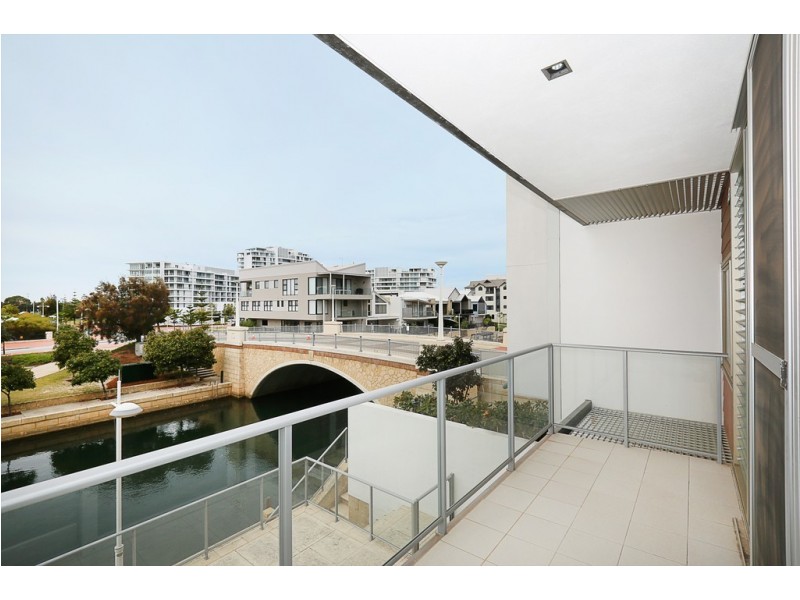 2/4 Torcello Mews, Mandurah WA 6210