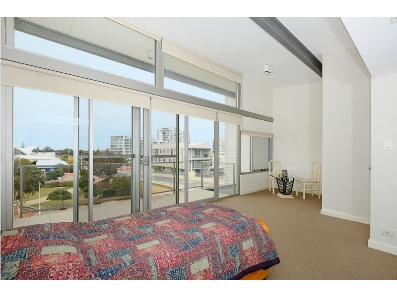 2/4 Torcello Mews, Mandurah WA 6210