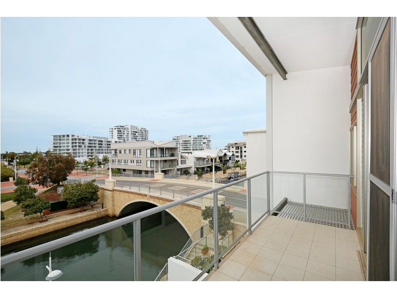 2/4 Torcello Mews, Mandurah WA 6210