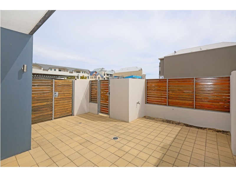 2/4 Torcello Mews, Mandurah WA 6210