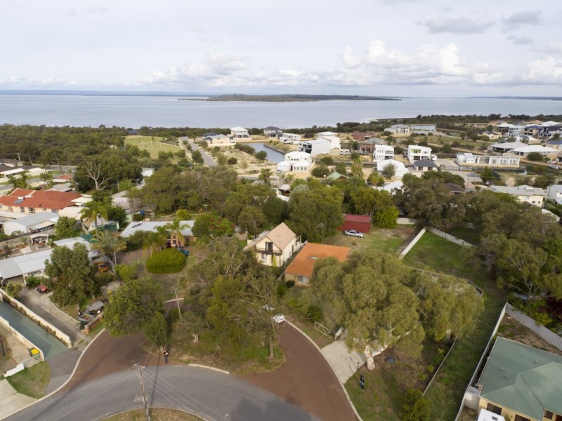 21 King Drive, Wannanup WA 6210