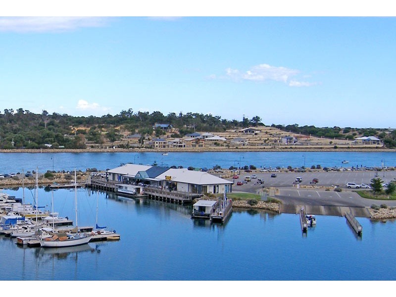 21 King Drive, Wannanup WA 6210