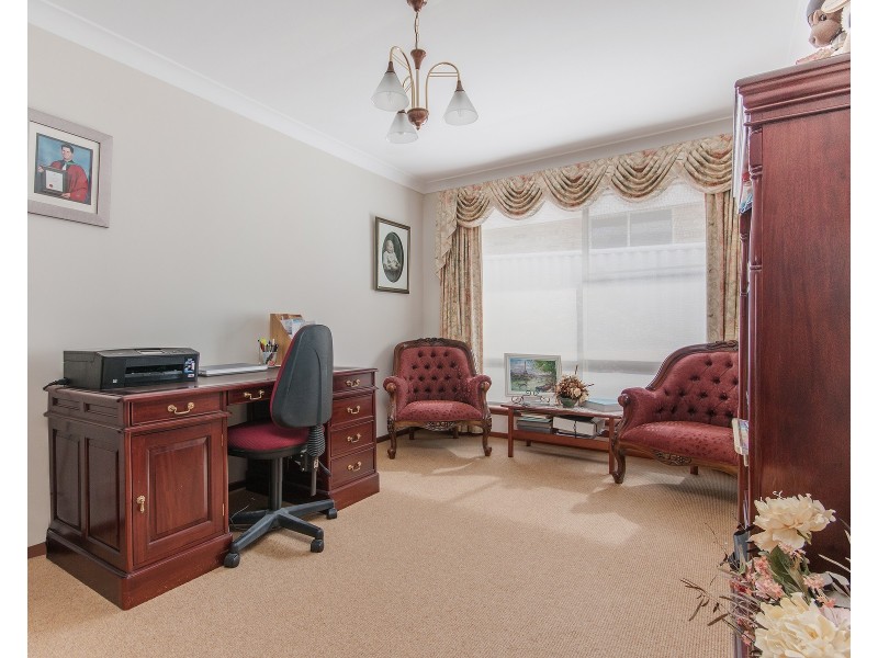 6 Pepperwood Rise, Halls Head WA 6210