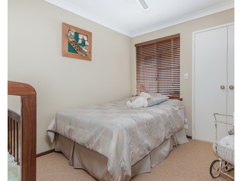 6 Pepperwood Rise, Halls Head WA 6210