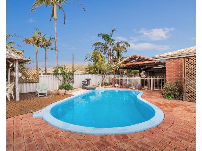 6 Pepperwood Rise, Halls Head WA 6210