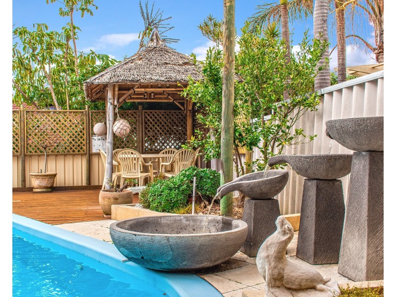 6 Pepperwood Rise, Halls Head WA 6210