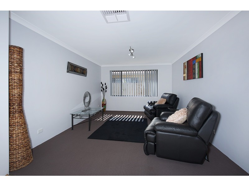 105 Hudson Drive, Dudley Park WA 6210