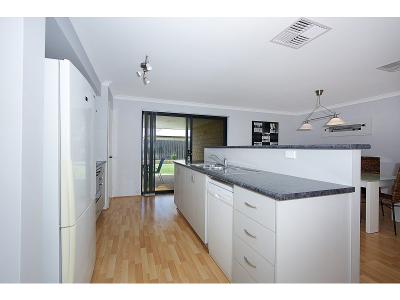 105 Hudson Drive, Dudley Park WA 6210